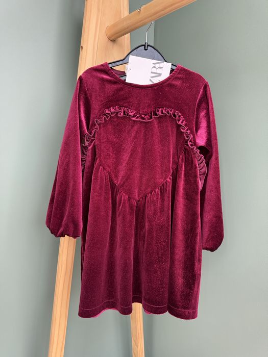 Нова сукня Zara на дівчинку 5,6 років, 116см,вельвет , святкова,