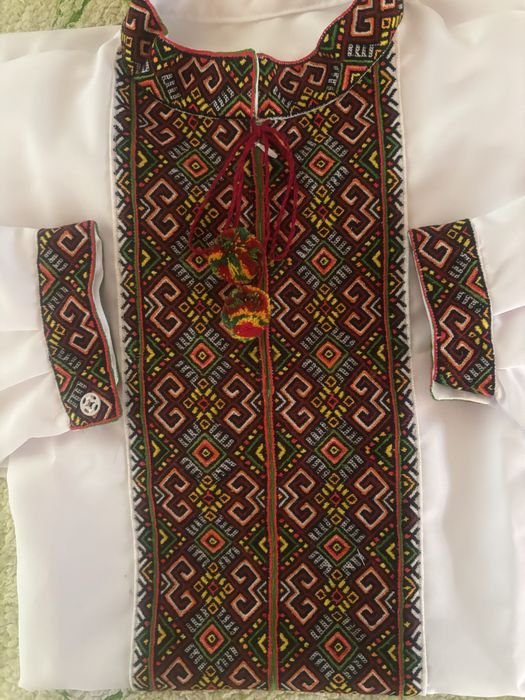 Продам вишиванка чоловіча ,4700