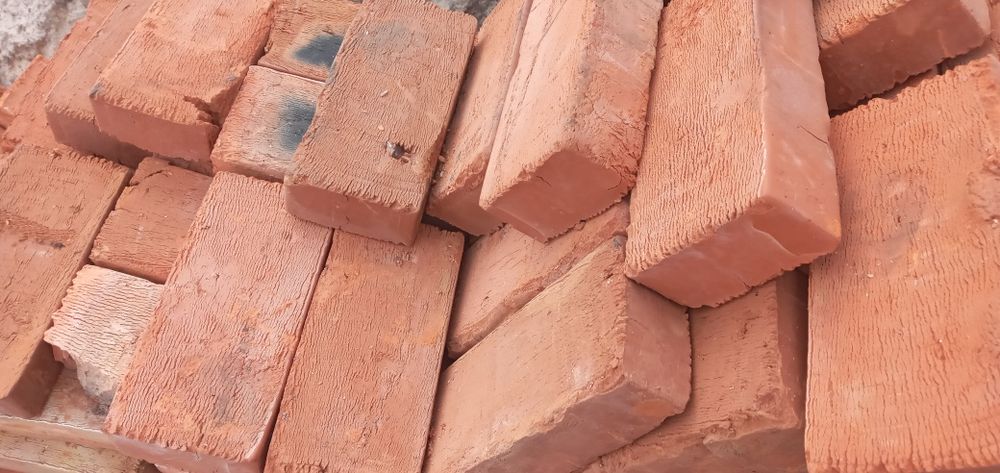 Цегла червона Кирпич красный м100