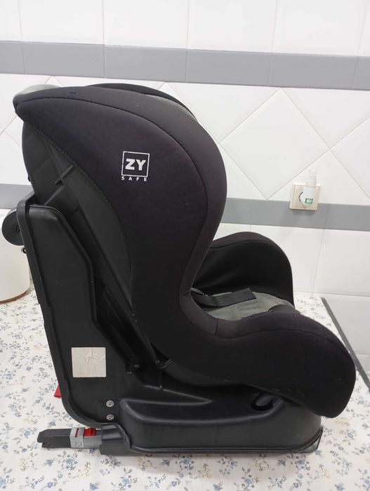 Cadeira Isofix ZY cinzenta