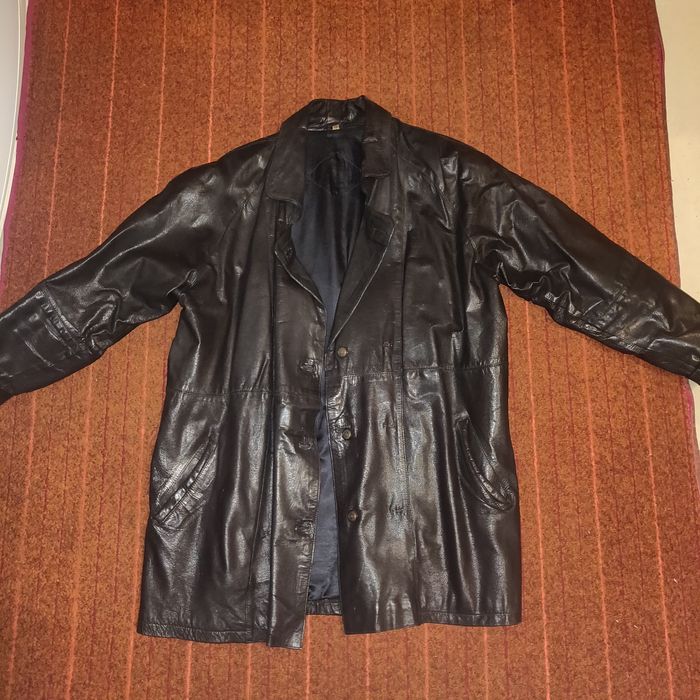 Продам женские куртки