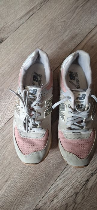 Buty snakersy New Balance 40