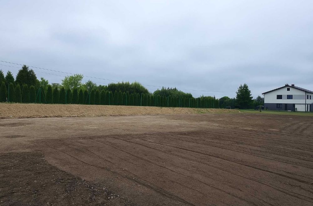 Plac utwardzony parking teren skład działka, miejsce  od 1 ar do 1,7ha