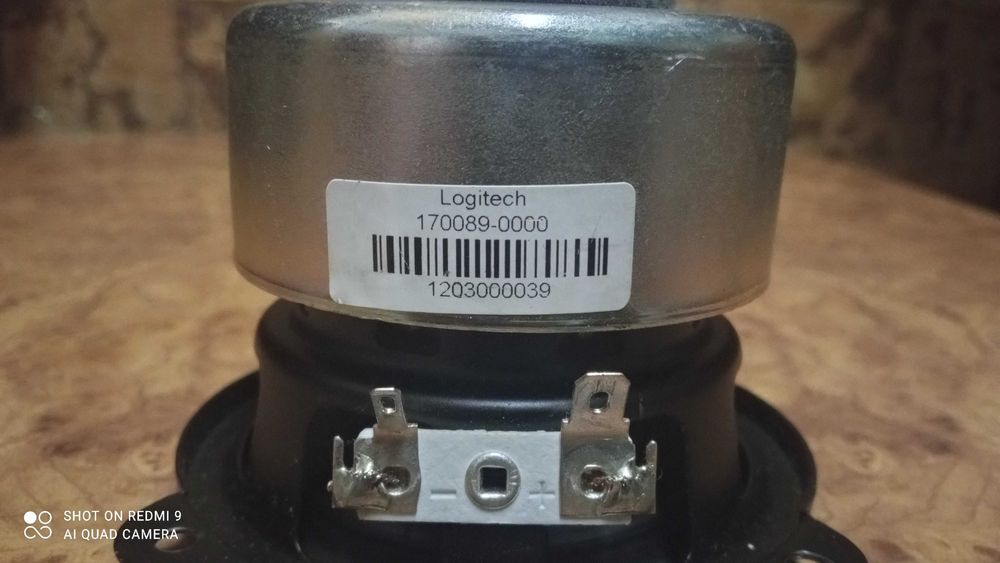 Logitech średnia 8,5cm sprzedam