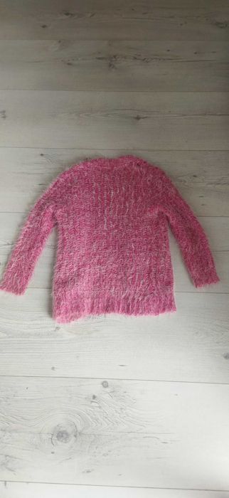 Sweter dla dziewczynki.