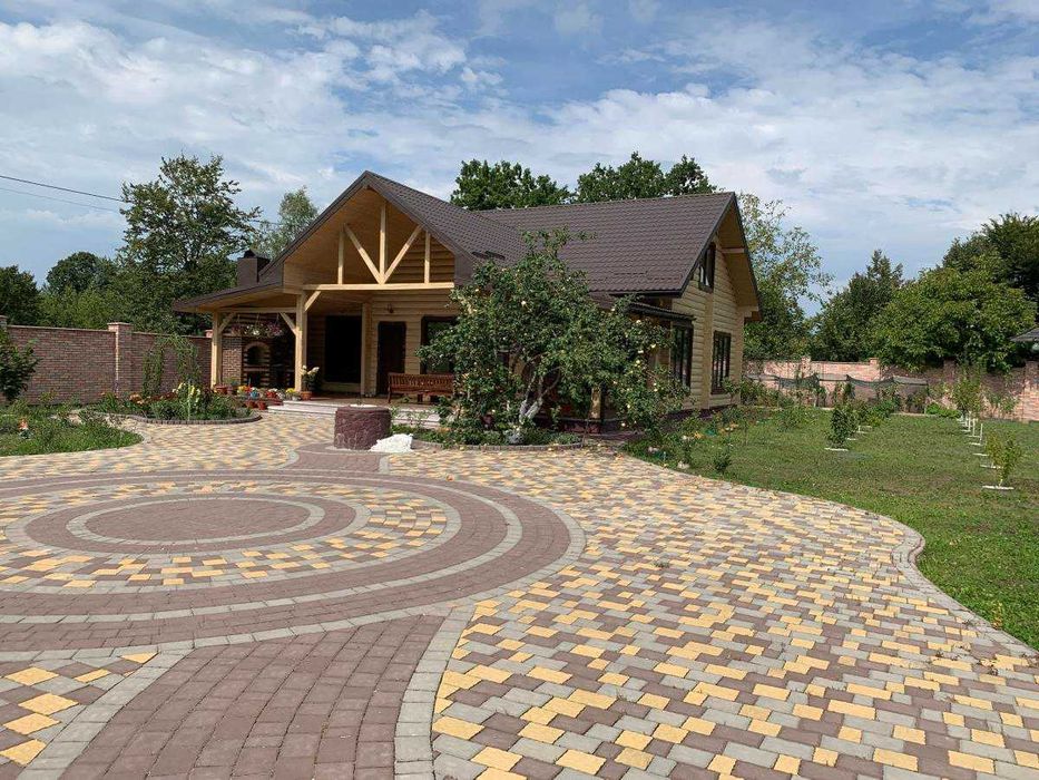 Заміський Будинок повністю укомплектований