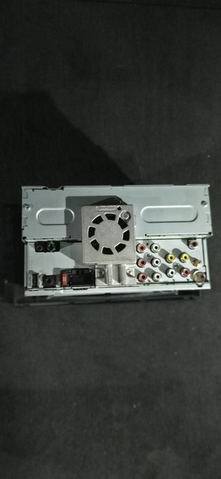 PIONEER DMH-A3300DAB DMH-A3300DAB Central multimédia
6.2polegadas, 2 D