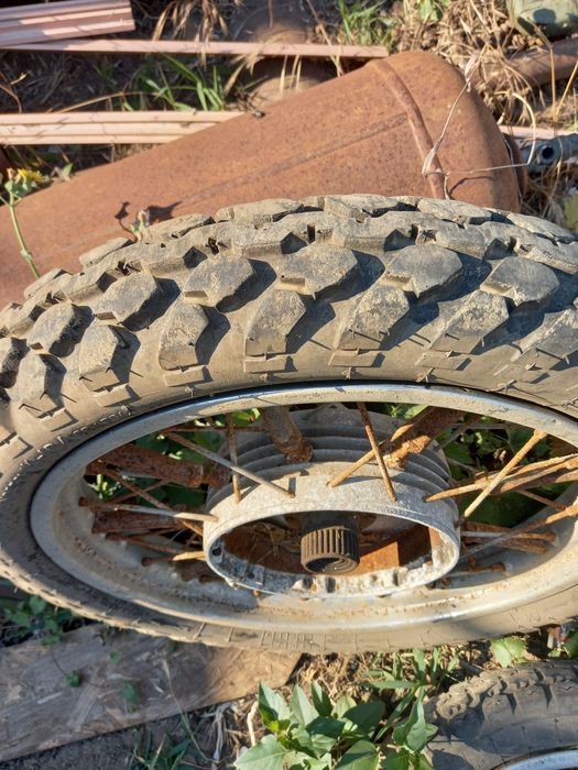 Колеса в зборі на мото