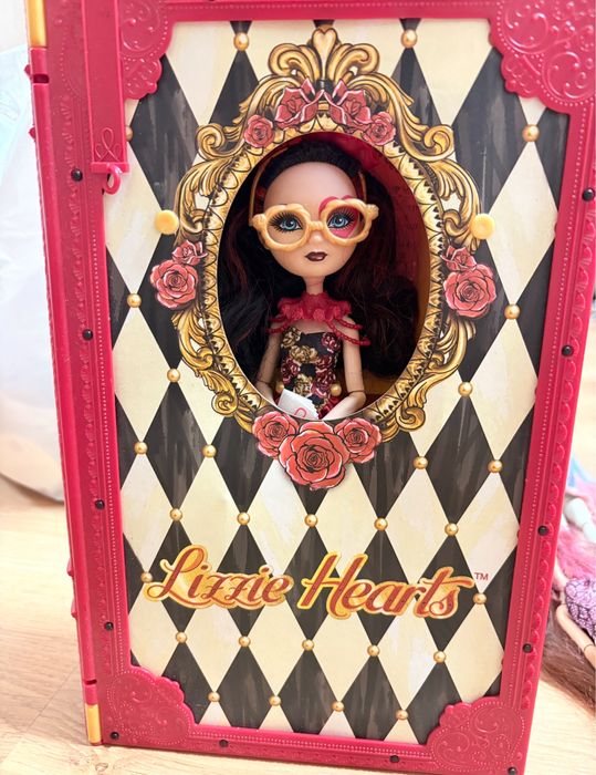 Лялька ever after high Ліззі Хартс, з шафою