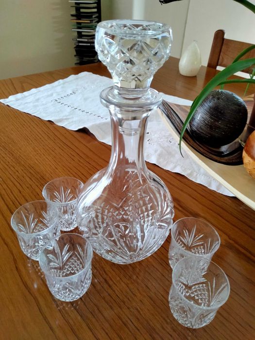 Conjunto de copos de licor