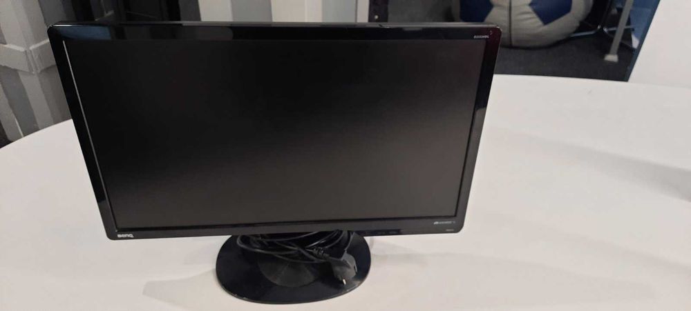 Монітори LG, Benq, Samsung
