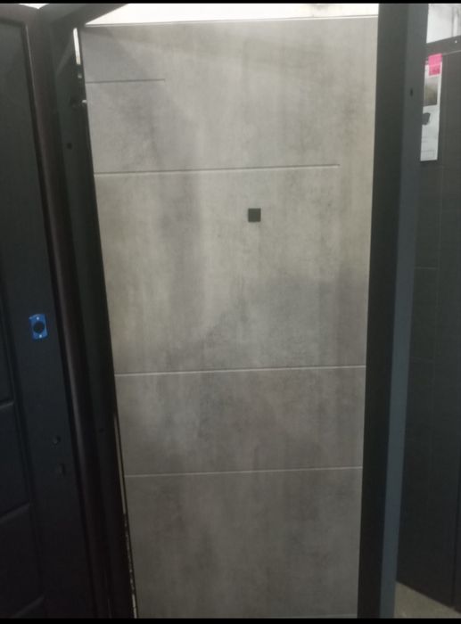 Продам нові двері.