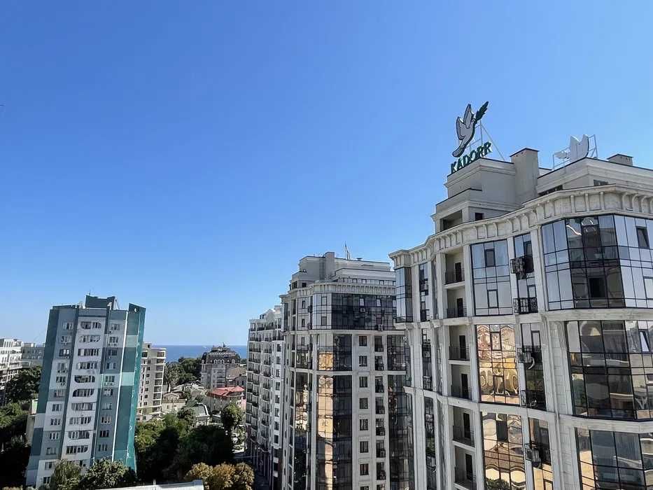 4 комн-106 метров. Вид на море. Итальянский бульвар. Дом сдан. 12/15эт