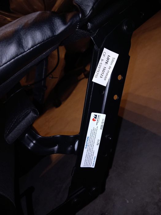 Cadeira de massagens como nova