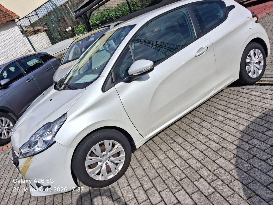 Peugeot 208 — fotografia 6