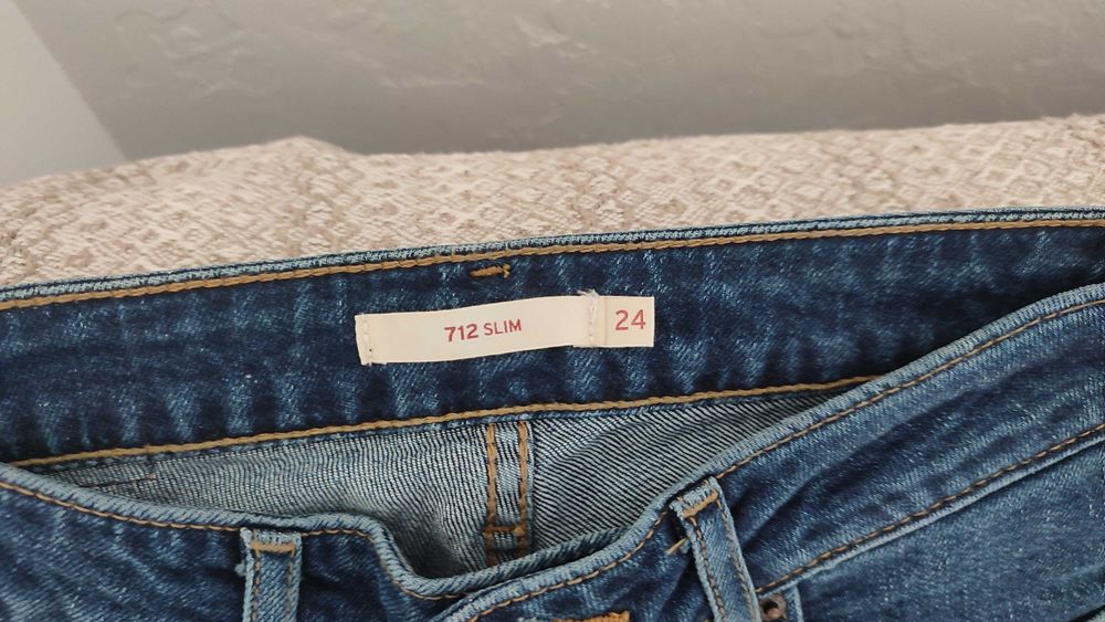 Джинсы новые женские LEVIS STRAUSS оригинал