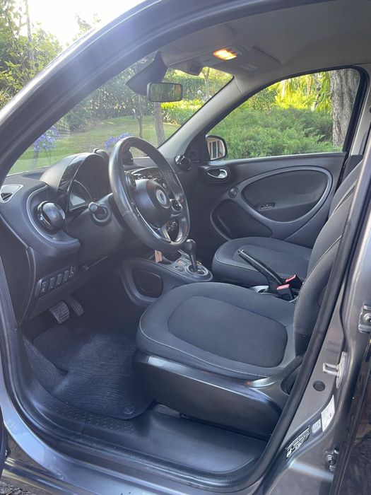 Smart Forfour caixa automática