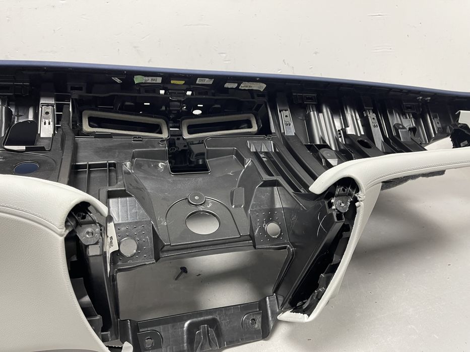 Панель приладів торпедо консоль Mercedes EQE 53 2022-