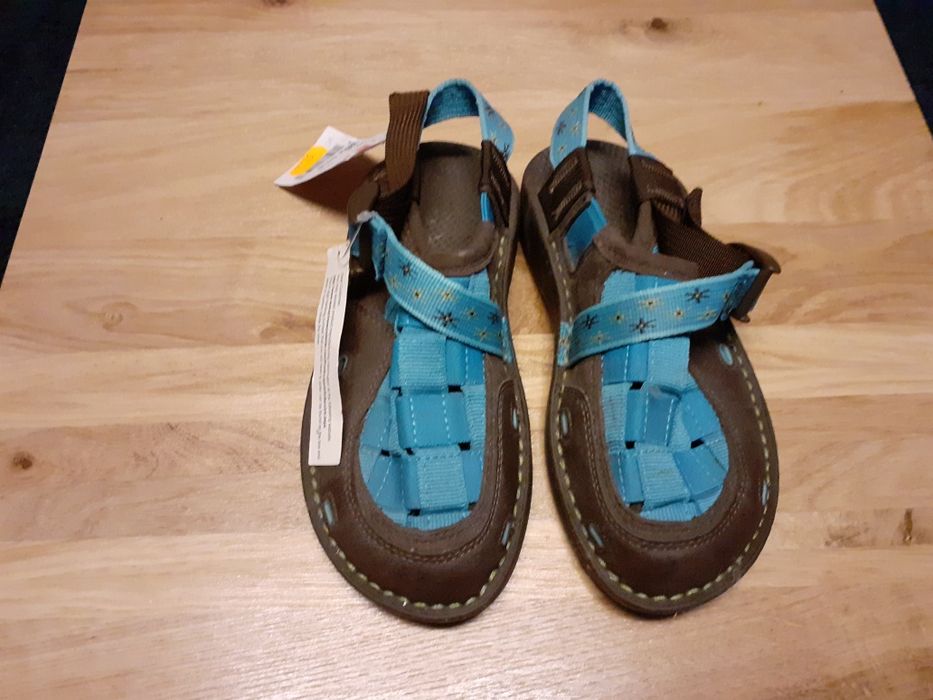 Chaco sandałki dziecięce rozm 35,5 UK 3,5 NOWE