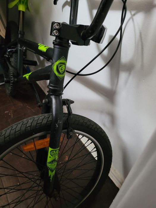 Bicicleta BMX de aro 20