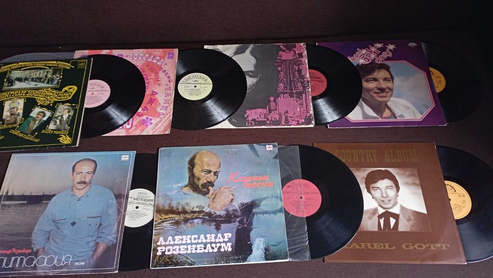 Пластинки виниловые 70-80-90 х. (33 шт.)