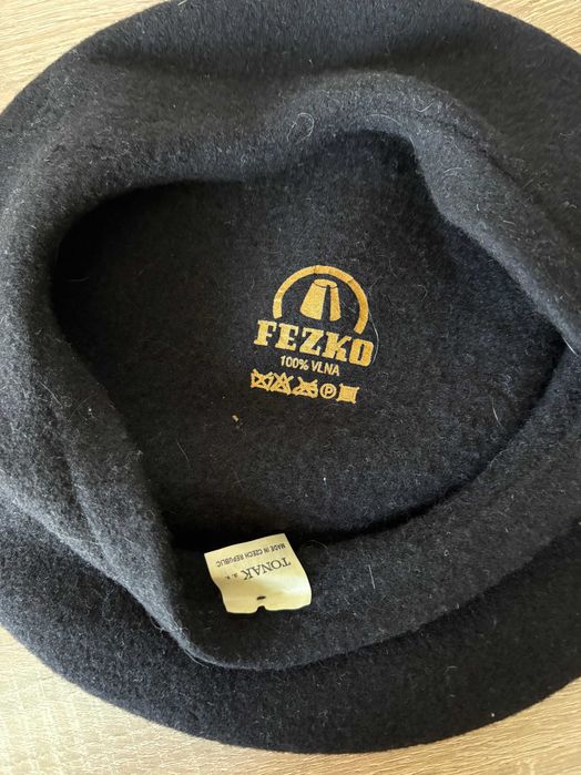 Czarny beret wełniany Fezko