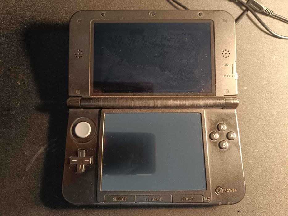 Konsola Nintendo 3ds XL/LL CFW 32 GB  pękniety zawias