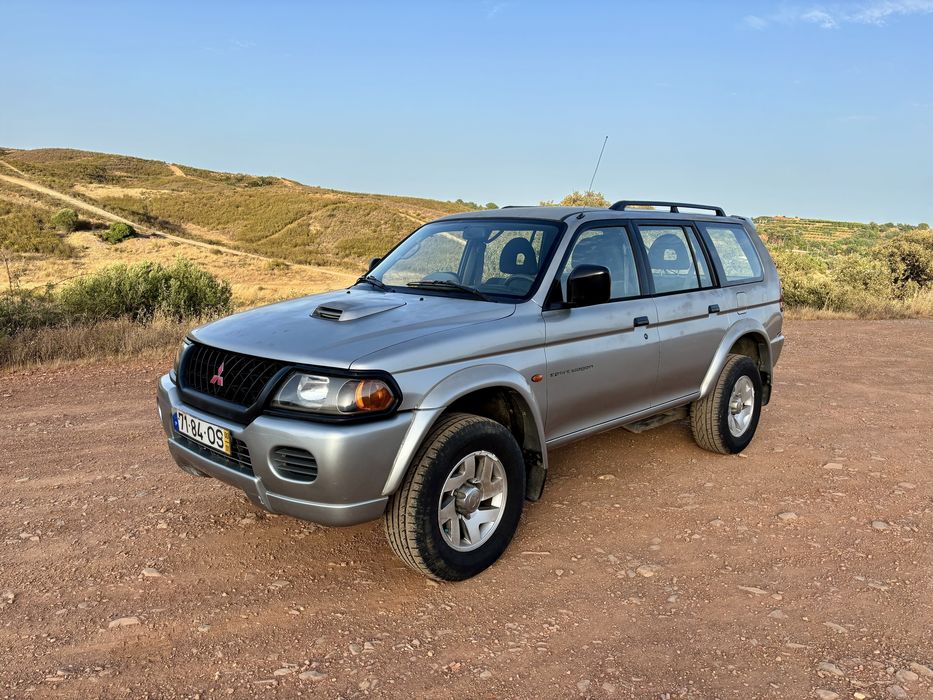 Mitsubishi Pajero Sport 2.5 TD GLS