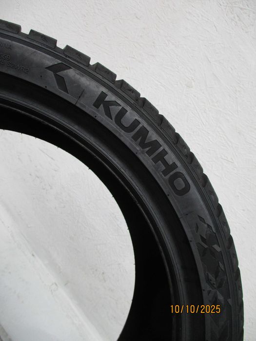 1x 225/40R18 Kumho wintercraft WP52 7,3mm 24r.