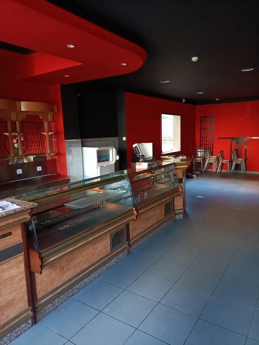 Coffee Counters and Refrigerator in Excellent Condition64553187154563121