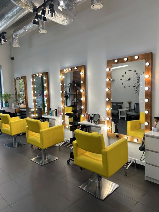 Odstąpię działający salon fryzjerski