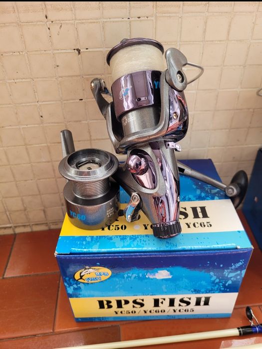 Oportunidade! Equipamento de Pesca – Canas 3M e Molinetes + Extras!