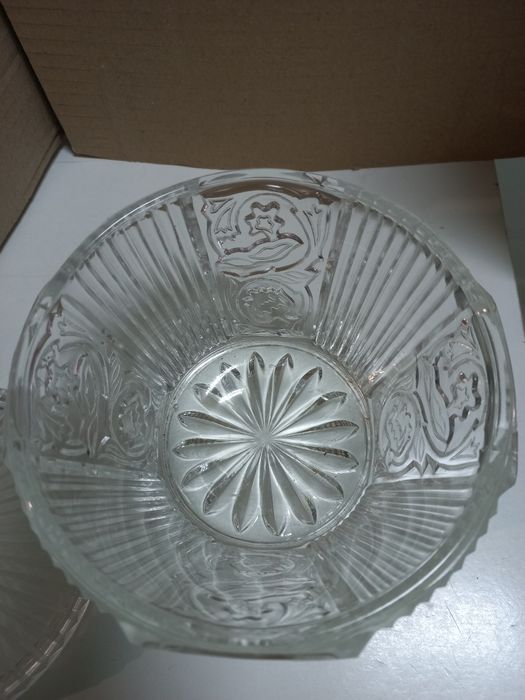 Bomboneira em vidro trabalhado