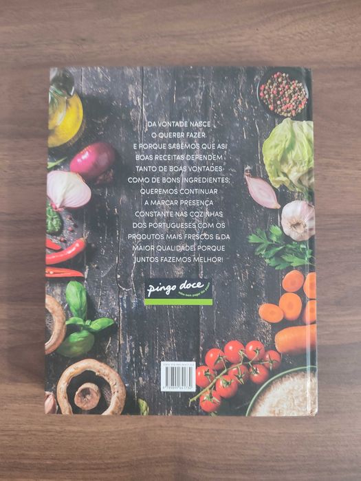 Livro "À mesa com o pingo doce"