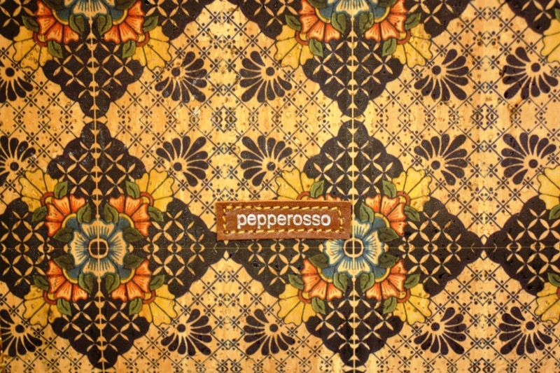 Mala de mulher de cortiça como nova da PEPPEROSSO