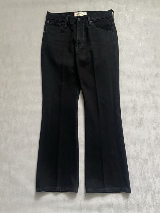 Bootcut,flared, levis total deep black