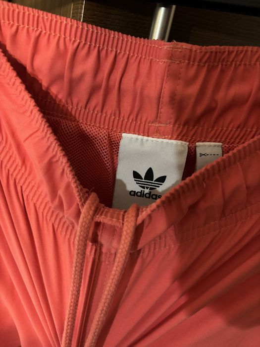 Spodenki New adidas casual class s