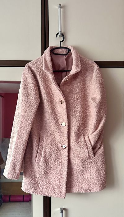Piekny wełniany płaszczyk pudrowy róż rozm M 38
