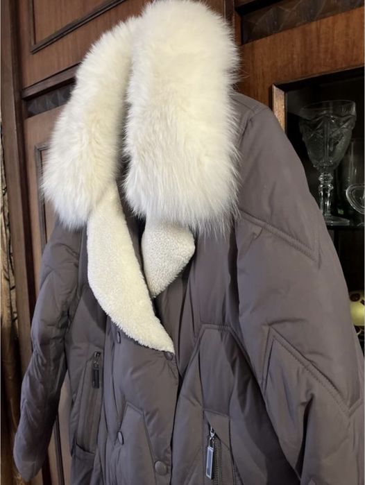 Дівчата продаю свій новий пуховик,в ідеальному стані!