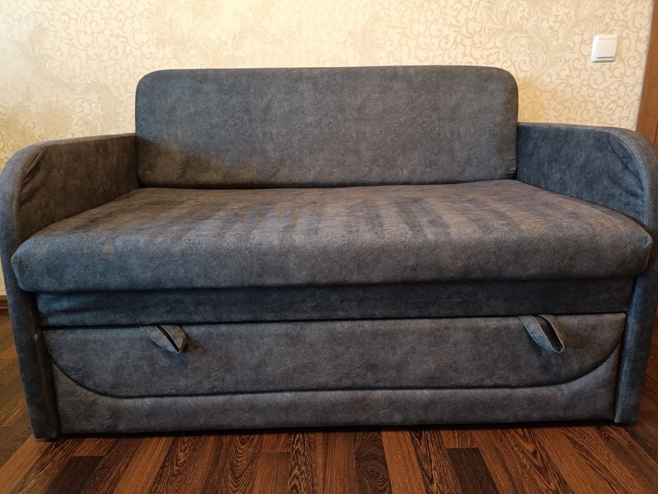 Продам Диван - Гном.