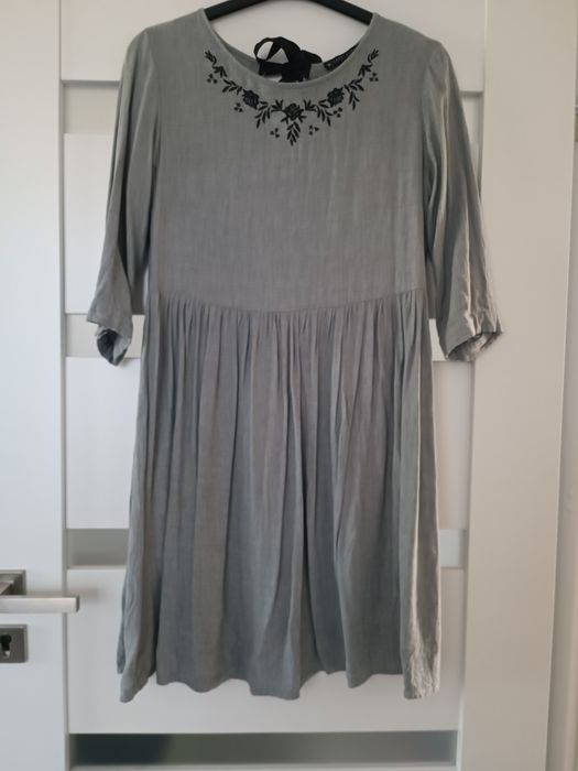 Szara sukienka damska Carry r.M