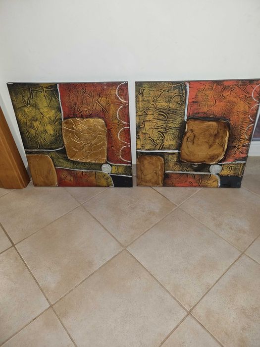 Quadros com relevo, como novos