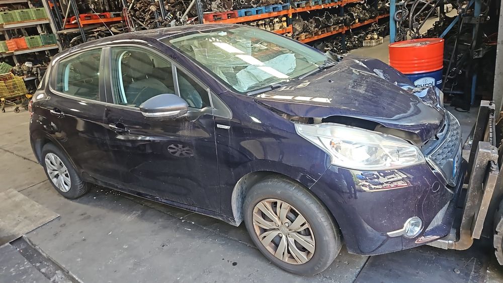 Peugeot 208 para peças