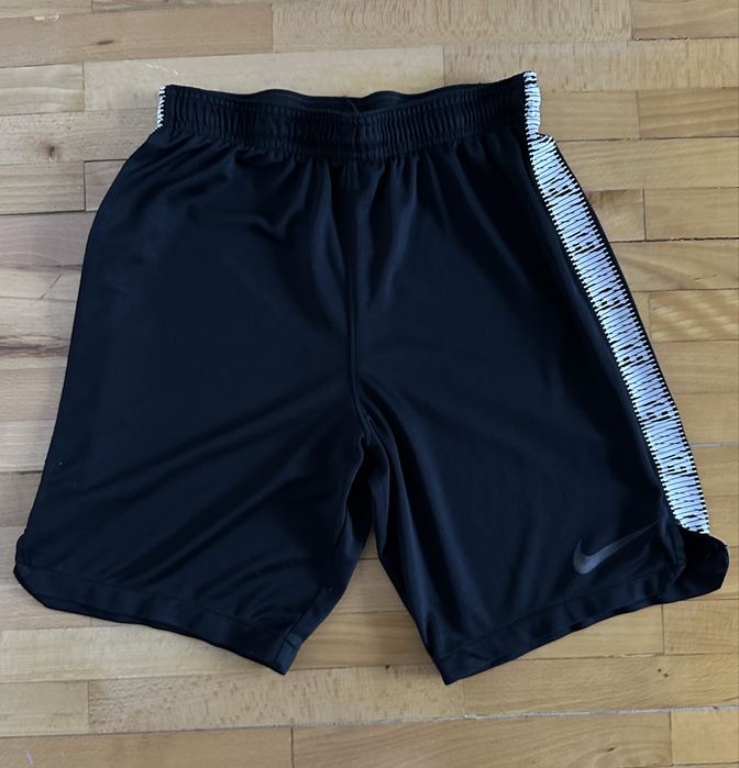 Чоловічі тренувальні шорти Nike Dry Squad 859908-010 розмір S