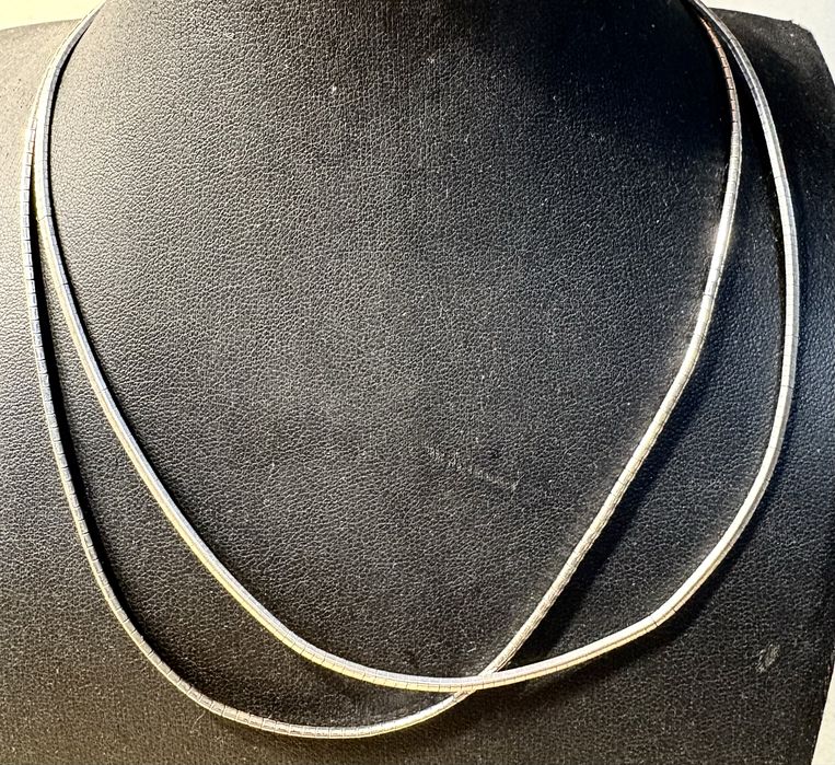 Fantásticos colares em prata contrastada - preços individuais