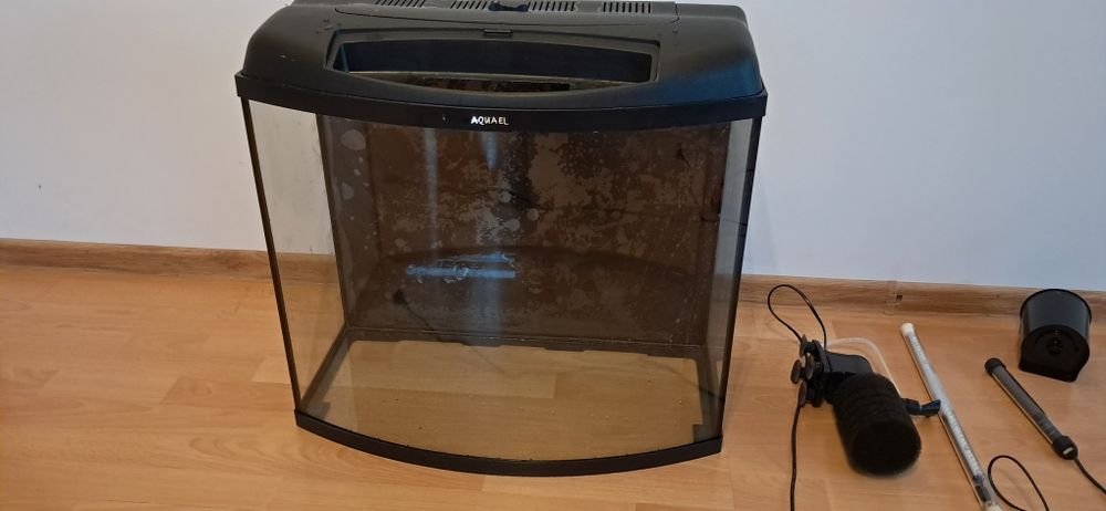 Akwarium 90l z osprzętem