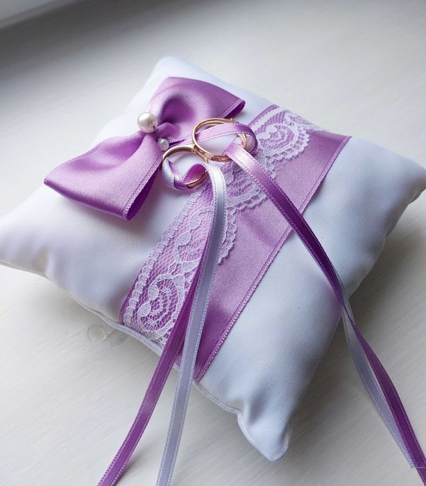 Подушка весільна для обручок