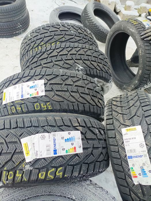 Nowe opony zimowe 245/45/18 kormoran 2025r