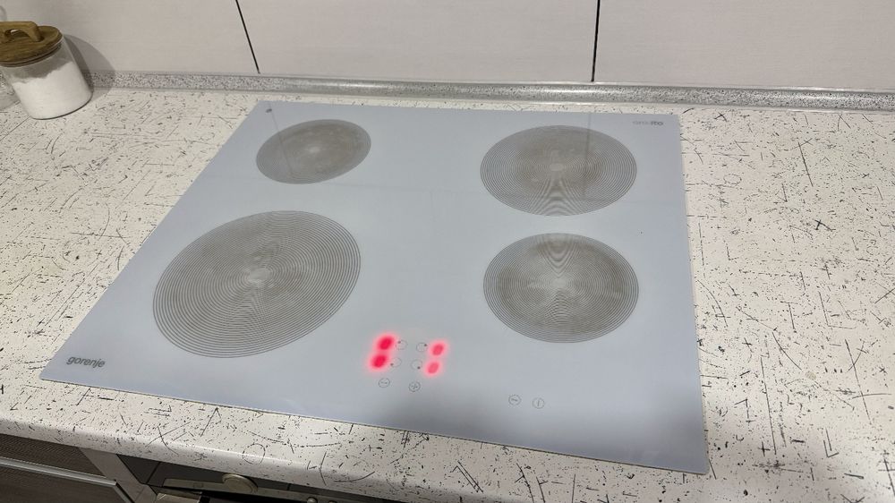 Вбудована варильна поверхня Gorenje ECT 610-ORA-W