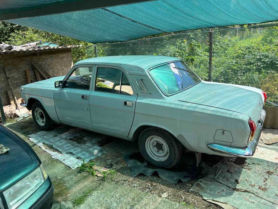 Автомобіль Волга Газ 2410